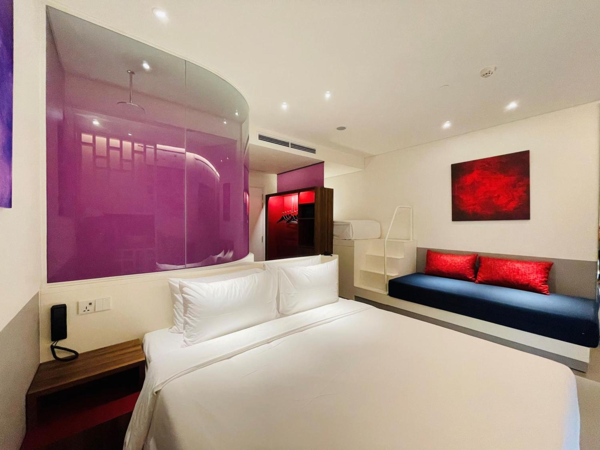 Wink Icon Hotel Danang Riverside - Luxury Suites - 24Hrs Stay & Rooftop Pool Bar Экстерьер фото