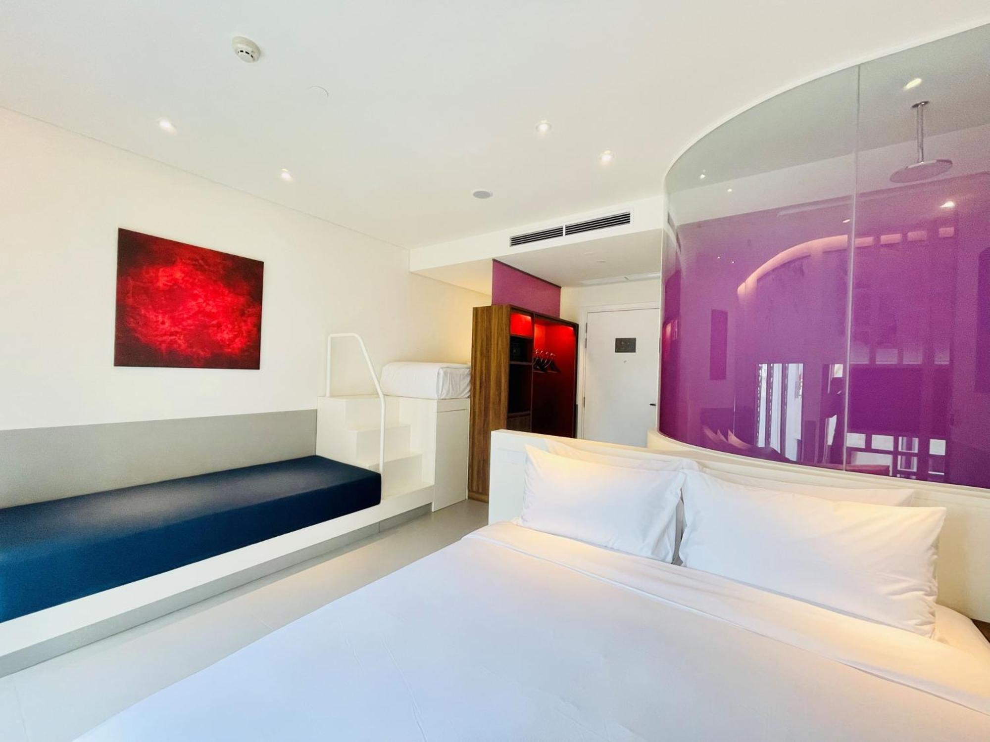 Wink Icon Hotel Danang Riverside - Luxury Suites - 24Hrs Stay & Rooftop Pool Bar Экстерьер фото