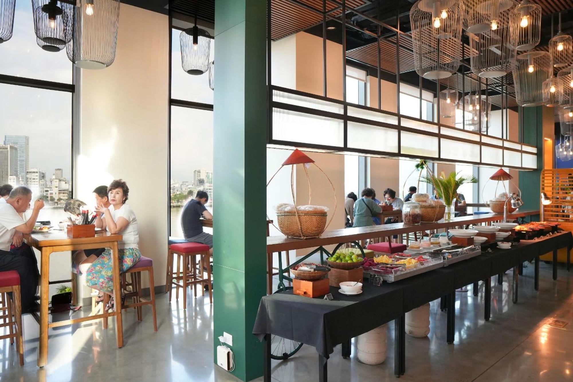 Wink Icon Hotel Danang Riverside - Luxury Suites - 24Hrs Stay & Rooftop Pool Bar Экстерьер фото